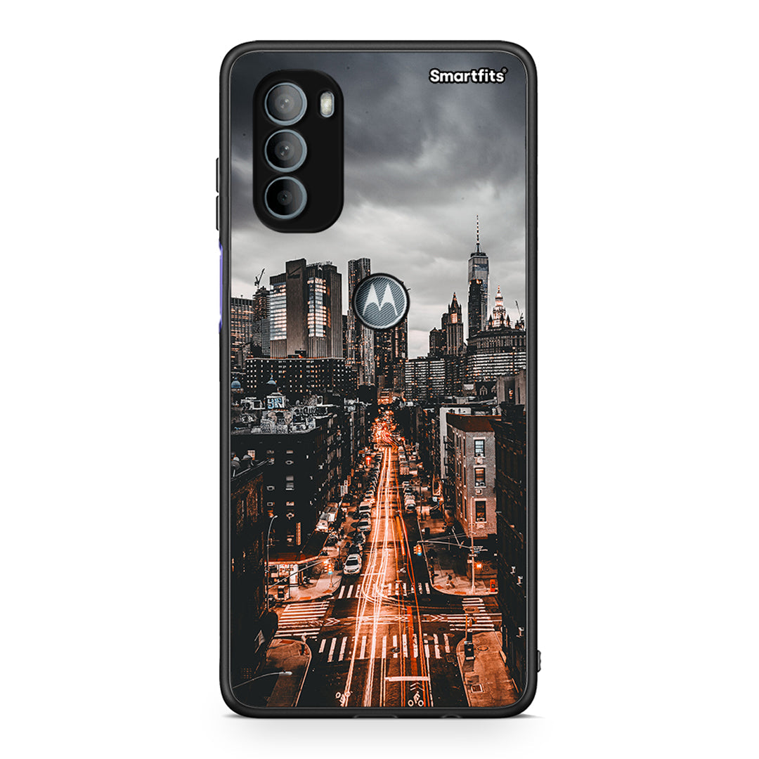 Motorola Moto G31 City Lights θήκη από τη Smartfits με σχέδιο στο πίσω μέρος και μαύρο περίβλημα | Smartphone case with colorful back and black bezels by Smartfits