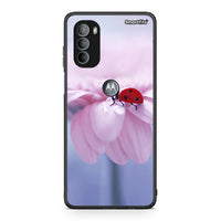 Thumbnail for Motorola Moto G31 Ladybug Flower θήκη από τη Smartfits με σχέδιο στο πίσω μέρος και μαύρο περίβλημα | Smartphone case with colorful back and black bezels by Smartfits