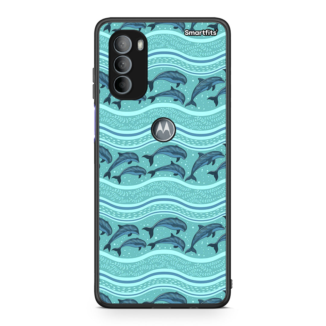 Motorola Moto G31 Swimming Dolphins θήκη από τη Smartfits με σχέδιο στο πίσω μέρος και μαύρο περίβλημα | Smartphone case with colorful back and black bezels by Smartfits