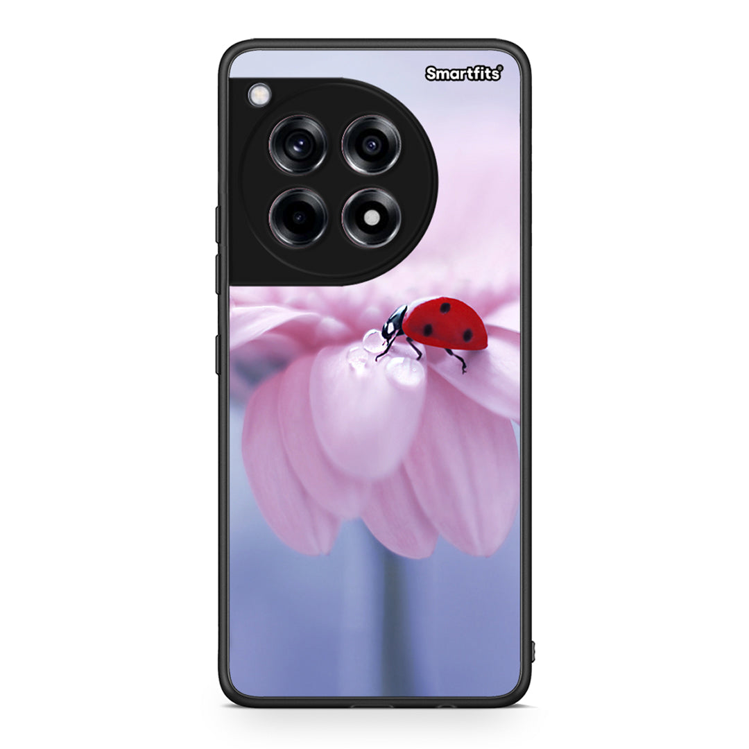 OnePlus 12 Ladybug Flower θήκη από τη Smartfits με σχέδιο στο πίσω μέρος και μαύρο περίβλημα | Smartphone case with colorful back and black bezels by Smartfits