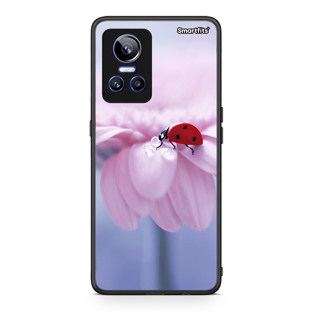 Realme GT Neo 3 Ladybug Flower θήκη από τη Smartfits με σχέδιο στο πίσω μέρος και μαύρο περίβλημα | Smartphone case with colorful back and black bezels by Smartfits