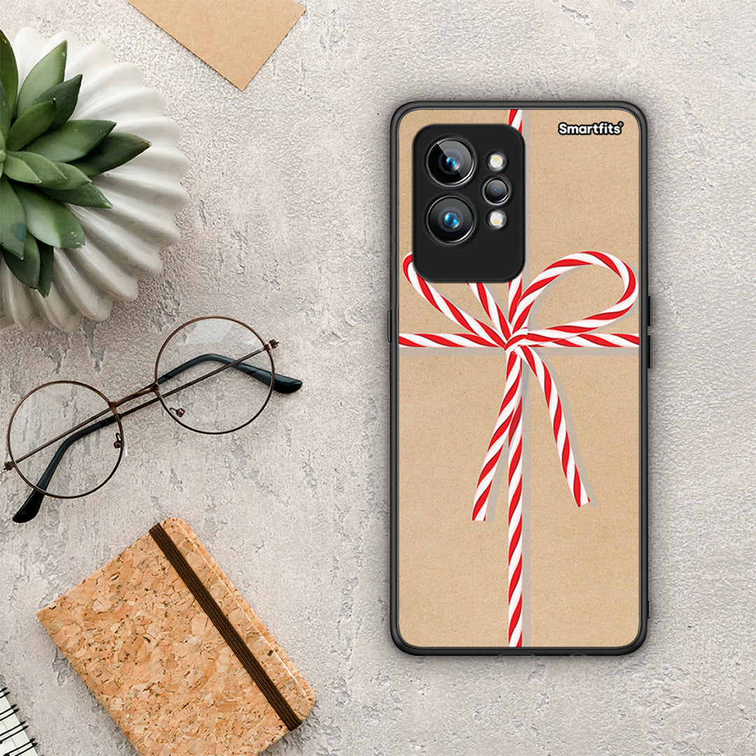 Θήκη Realme GT2 Pro Christmas Gift από τη Smartfits με σχέδιο στο πίσω μέρος και μαύρο περίβλημα | Realme GT2 Pro Christmas Gift Case with Colorful Back and Black Bezels