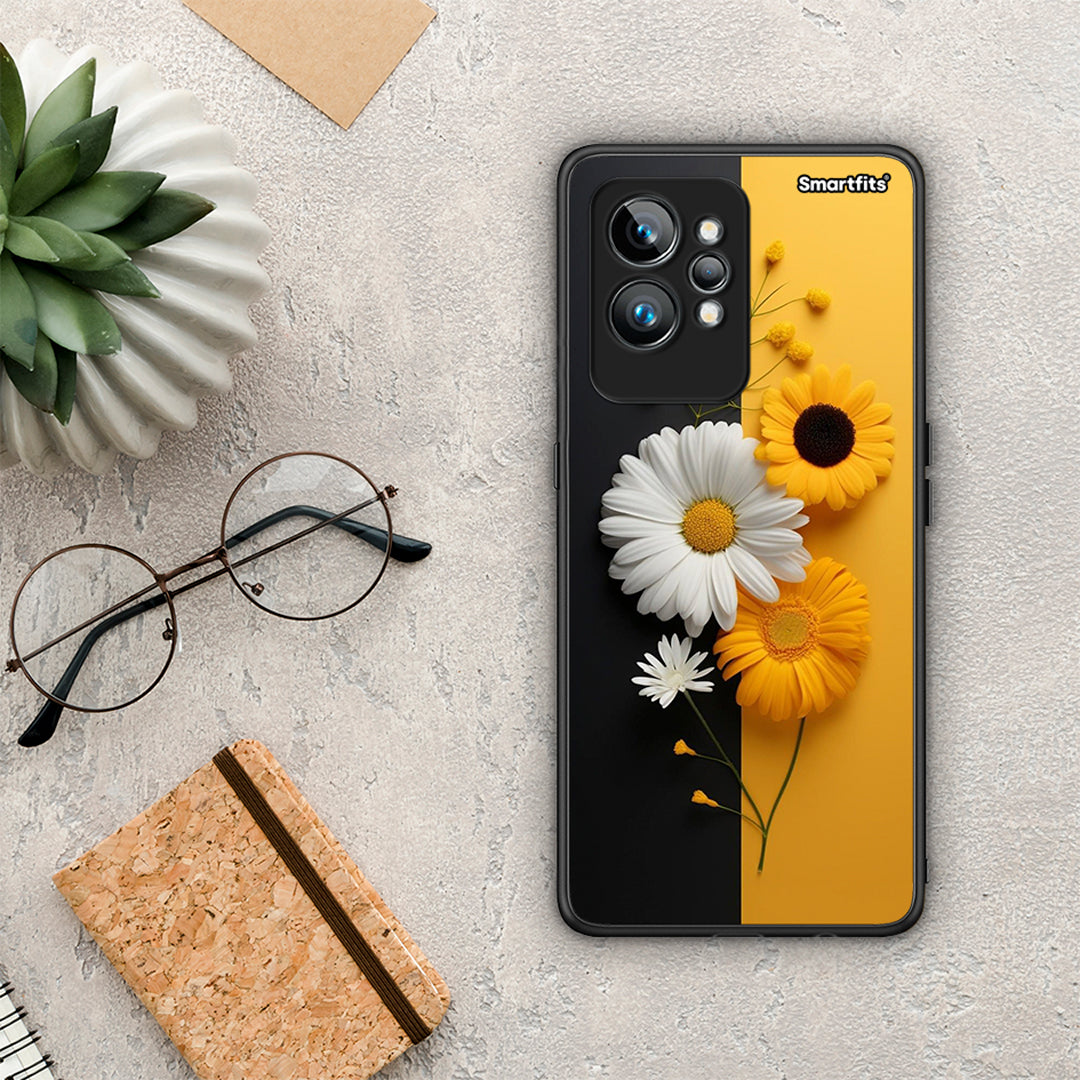 Θήκη Realme GT2 Pro Yellow Daisies από τη Smartfits με σχέδιο στο πίσω μέρος και μαύρο περίβλημα | Realme GT2 Pro Yellow Daisies Case with Colorful Back and Black Bezels