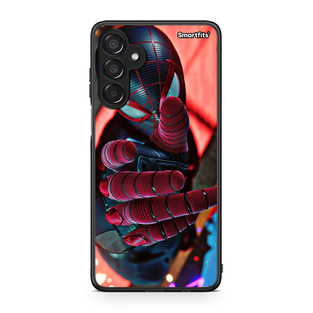 Samsung Galaxy M15 Spider Hand Θήκη από τη Smartfits με σχέδιο στο πίσω μέρος και μαύρο περίβλημα | Smartphone case with colorful back and black bezels by Smartfits