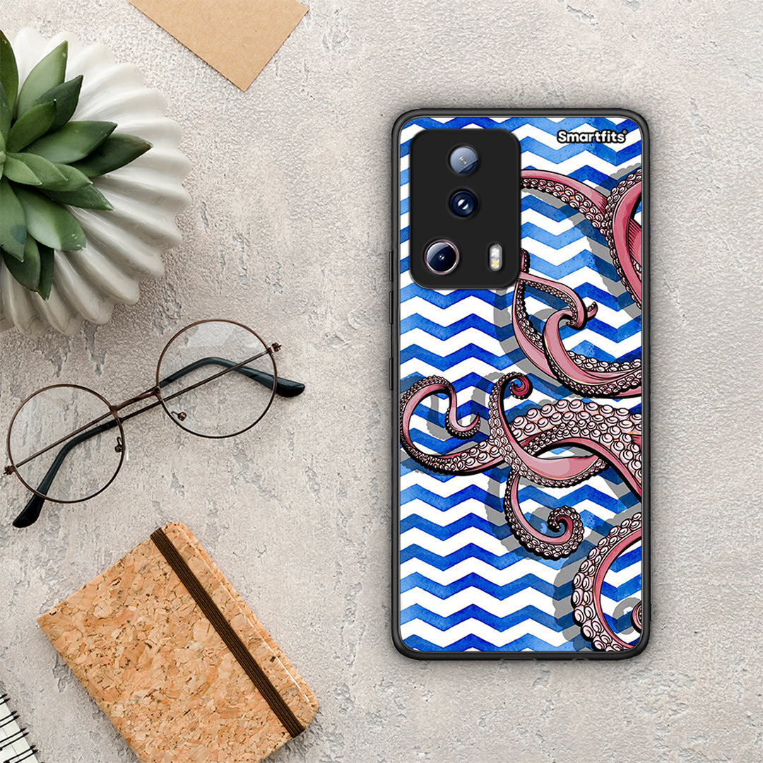 Θήκη Xiaomi 13 Lite 5G Chevron Devilfish από τη Smartfits με σχέδιο στο πίσω μέρος και μαύρο περίβλημα | Xiaomi 13 Lite 5G Chevron Devilfish Case with Colorful Back and Black Bezels