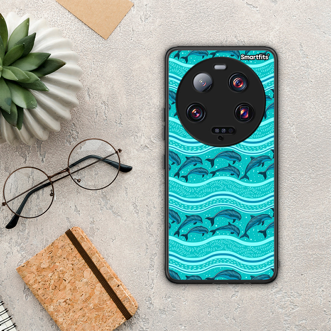 Θήκη Xiaomi 13 Ultra Swimming Dolphins από τη Smartfits με σχέδιο στο πίσω μέρος και μαύρο περίβλημα | Xiaomi 13 Ultra Swimming Dolphins Case with Colorful Back and Black Bezels