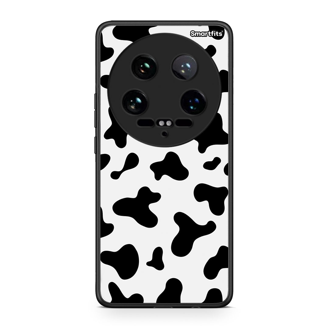 Xiaomi 14 Ultra Cow Print θήκη από τη Smartfits με σχέδιο στο πίσω μέρος και μαύρο περίβλημα | Smartphone case with colorful back and black bezels by Smartfits