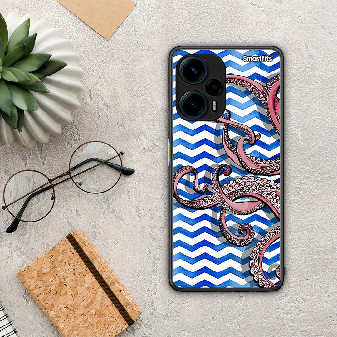 Θήκη Xiaomi Poco F5 5G Chevron Devilfish από τη Smartfits με σχέδιο στο πίσω μέρος και μαύρο περίβλημα | Xiaomi Poco F5 5G Chevron Devilfish Case with Colorful Back and Black Bezels