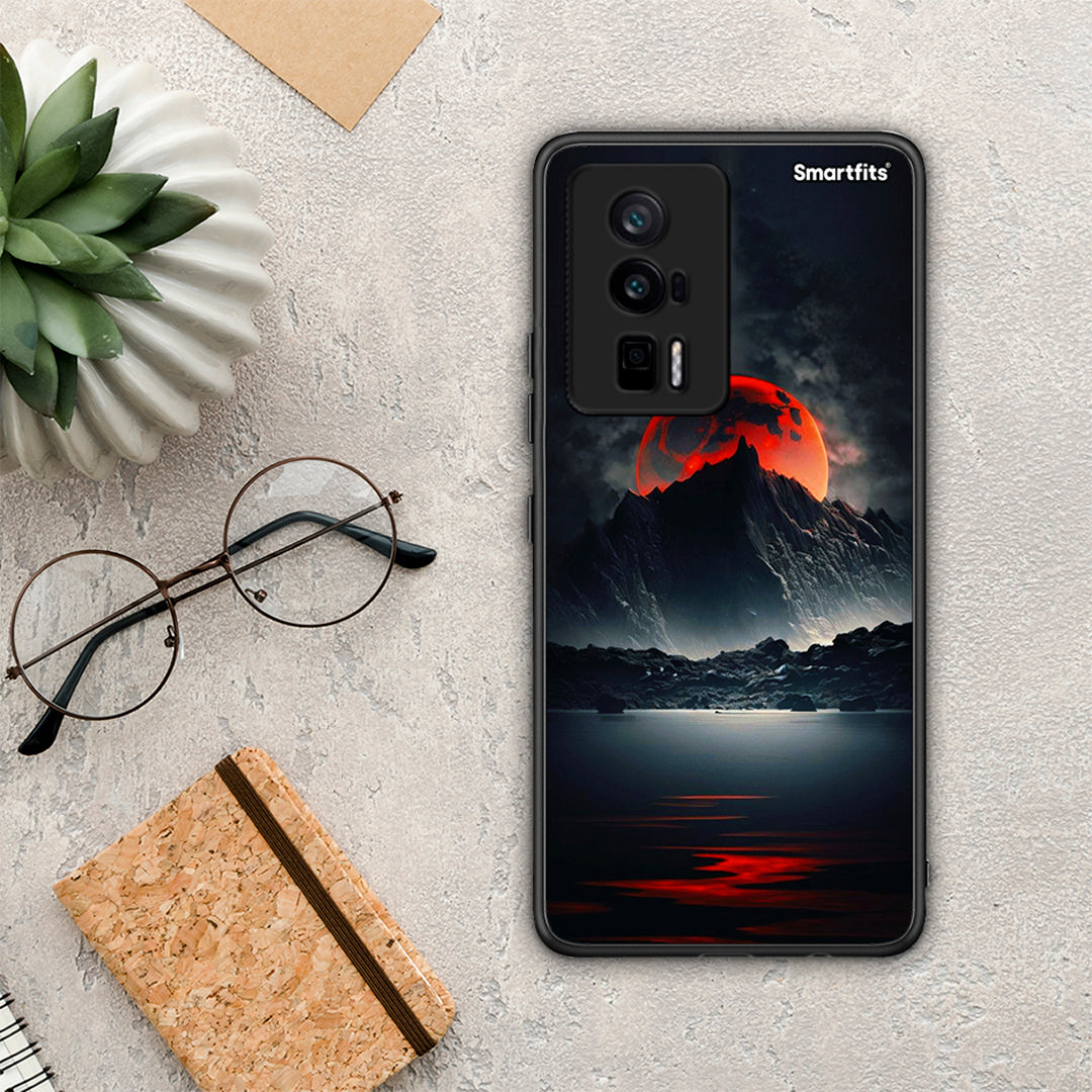 Θήκη Xiaomi Poco F5 Pro / Redmi K60 Pro Red Full Moon από τη Smartfits με σχέδιο στο πίσω μέρος και μαύρο περίβλημα | Xiaomi Poco F5 Pro / Redmi K60 Pro Red Full Moon Case with Colorful Back and Black Bezels