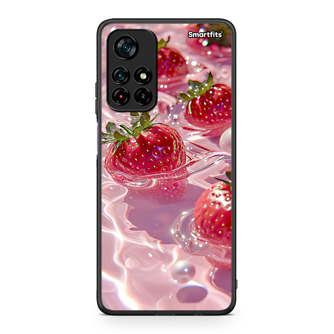 Xiaomi Poco M4 Pro 5G Juicy Strawberries θήκη από τη Smartfits με σχέδιο στο πίσω μέρος και μαύρο περίβλημα | Smartphone case with colorful back and black bezels by Smartfits