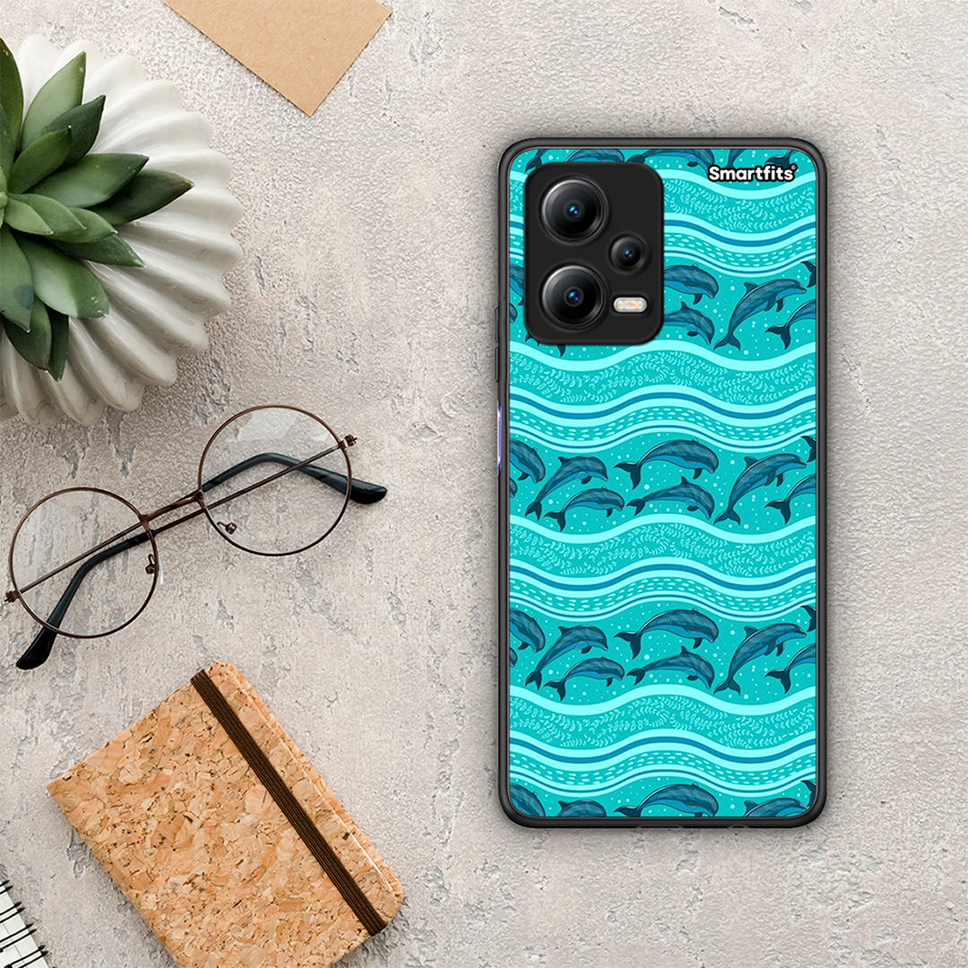 Θήκη Xiaomi Redmi Note 12 5G Swimming Dolphins από τη Smartfits με σχέδιο στο πίσω μέρος και μαύρο περίβλημα | Xiaomi Redmi Note 12 5G Swimming Dolphins Case with Colorful Back and Black Bezels