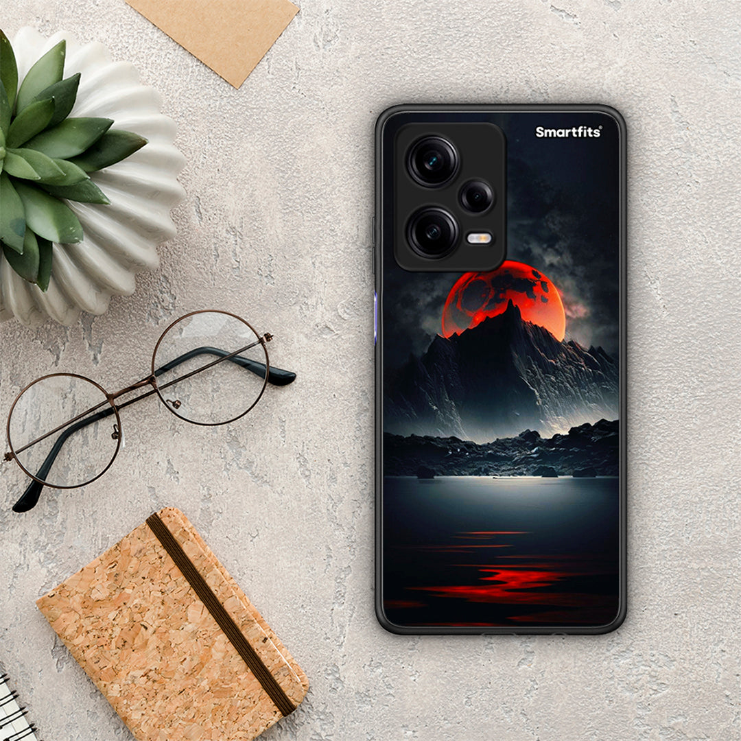 Θήκη Xiaomi Redmi Note 12 Pro 5G Red Full Moon από τη Smartfits με σχέδιο στο πίσω μέρος και μαύρο περίβλημα | Xiaomi Redmi Note 12 Pro 5G Red Full Moon Case with Colorful Back and Black Bezels