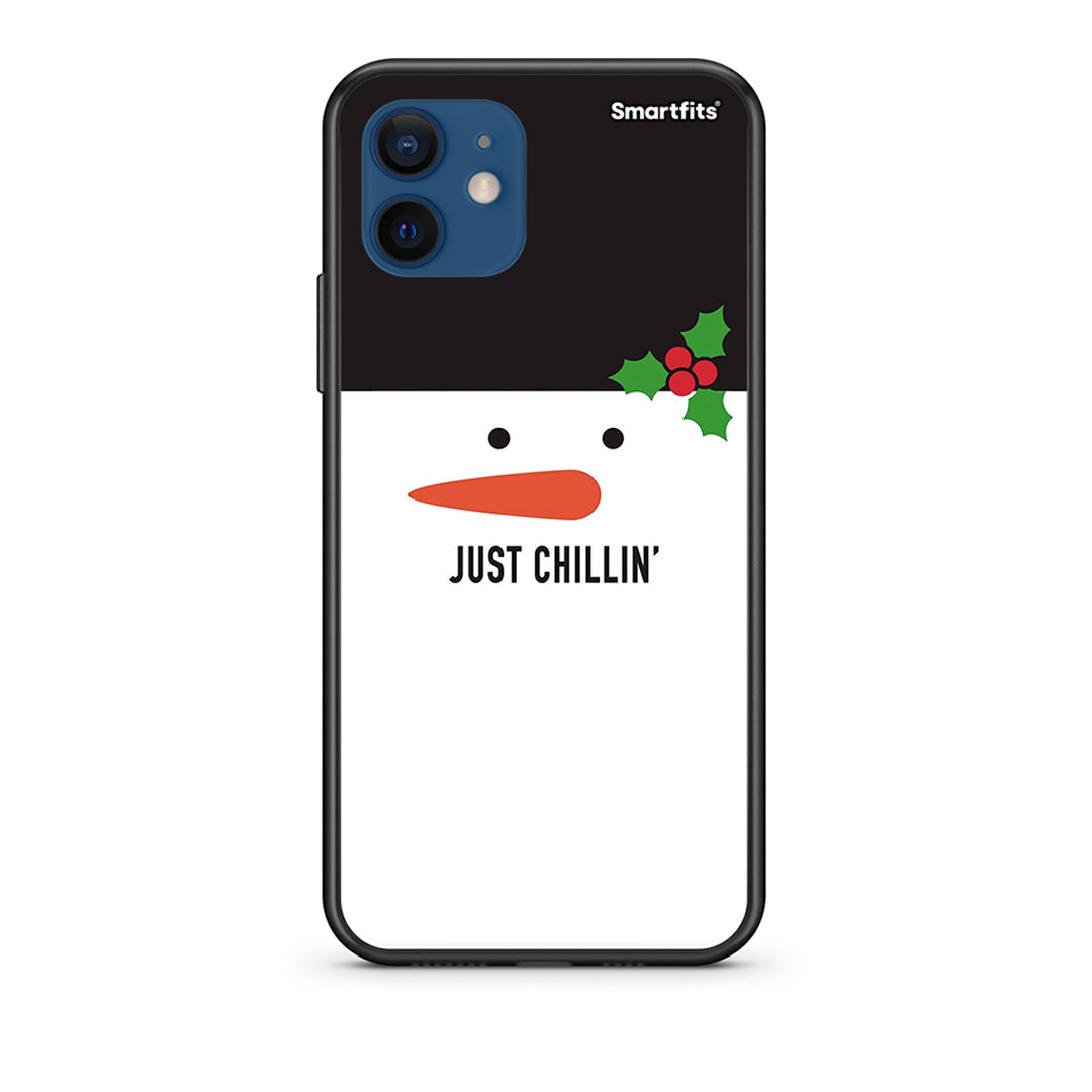 Θήκη iPhone 12 Christmas Chillin από τη Smartfits με σχέδιο στο πίσω μέρος και μαύρο περίβλημα | iPhone 12 Christmas Chillin case with colorful back and black bezels