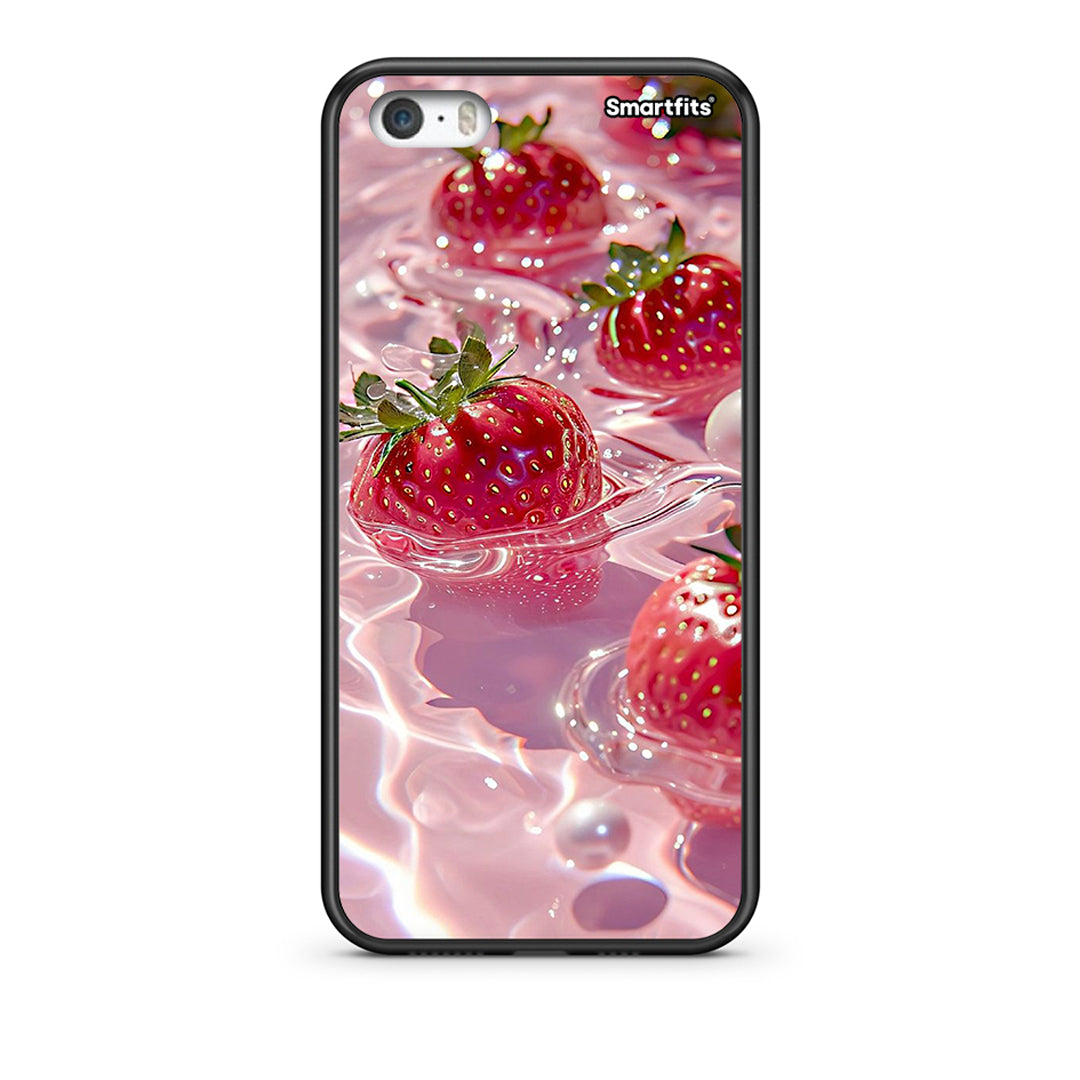 iPhone 5/5s/SE Juicy Strawberries θήκη από τη Smartfits με σχέδιο στο πίσω μέρος και μαύρο περίβλημα | Smartphone case with colorful back and black bezels by Smartfits