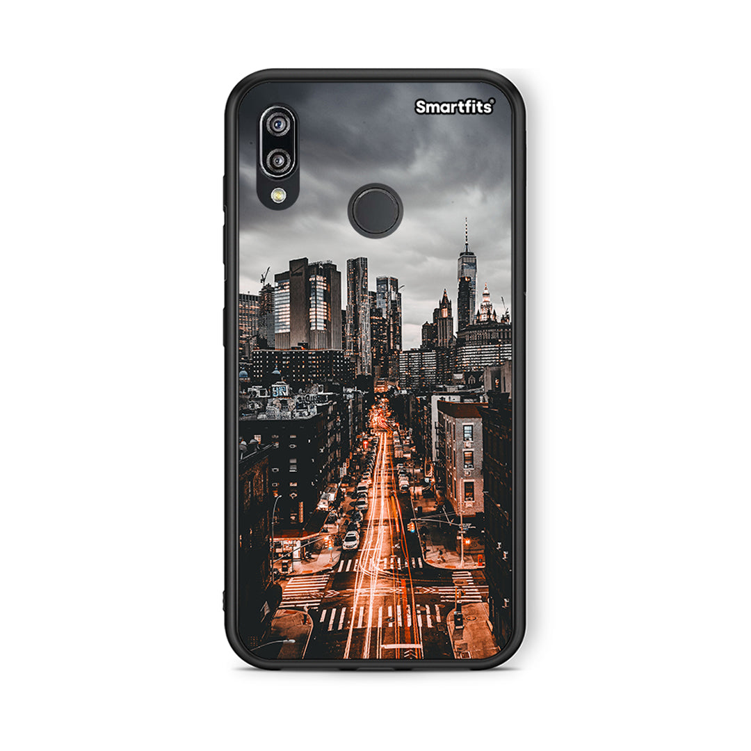 Huawei P20 Lite City Lights θήκη από τη Smartfits με σχέδιο στο πίσω μέρος και μαύρο περίβλημα | Smartphone case with colorful back and black bezels by Smartfits