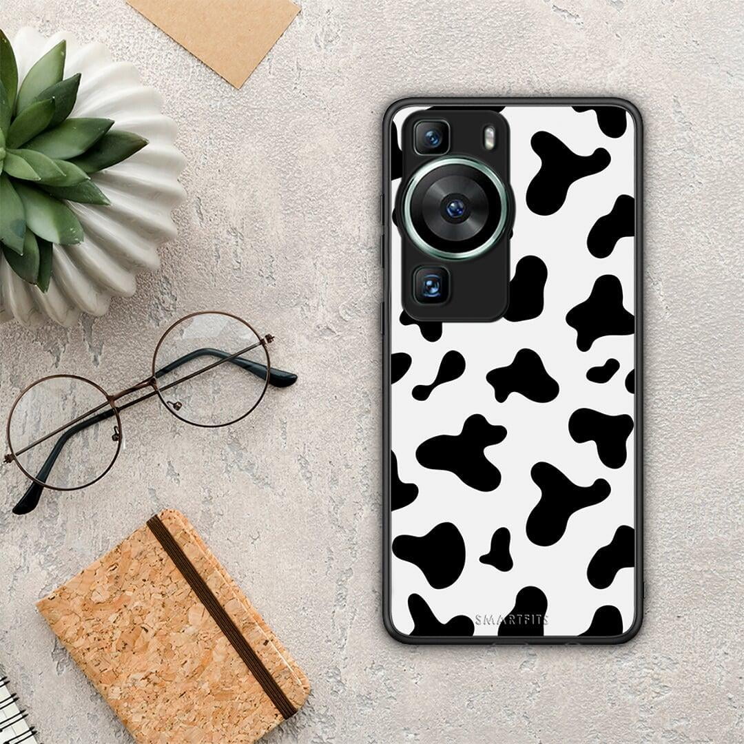 Θήκη Huawei P60 Cow Print από τη Smartfits με σχέδιο στο πίσω μέρος και μαύρο περίβλημα | Huawei P60 Cow Print Case with Colorful Back and Black Bezels