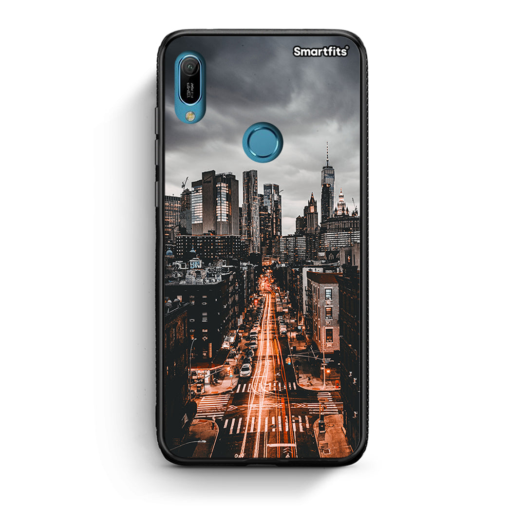 Huawei Y6 2019 City Lights θήκη από τη Smartfits με σχέδιο στο πίσω μέρος και μαύρο περίβλημα | Smartphone case with colorful back and black bezels by Smartfits