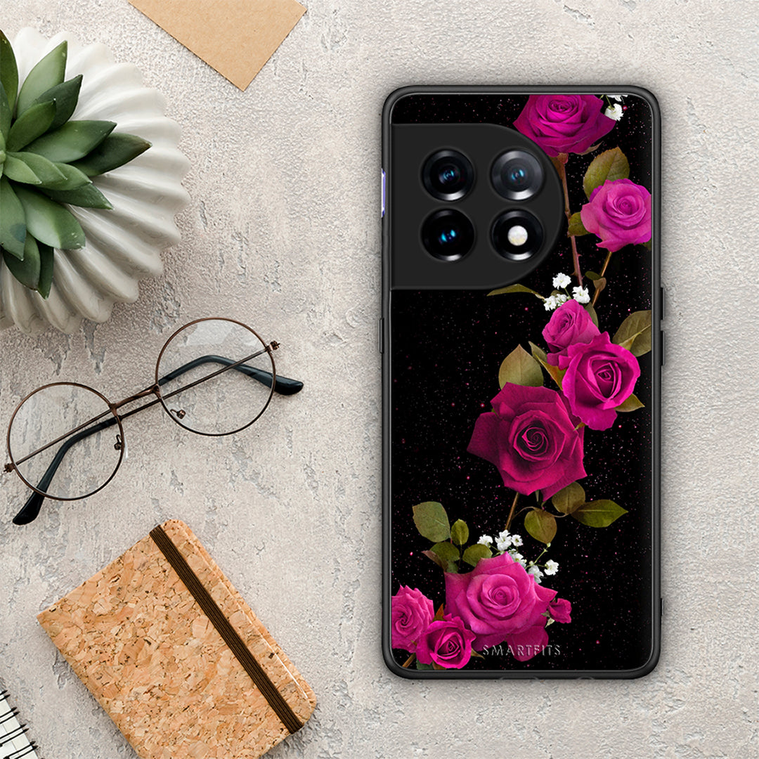 Θήκη OnePlus 11 5G Flower Red Roses από τη Smartfits με σχέδιο στο πίσω μέρος και μαύρο περίβλημα | OnePlus 11 5G Flower Red Roses Case with Colorful Back and Black Bezels