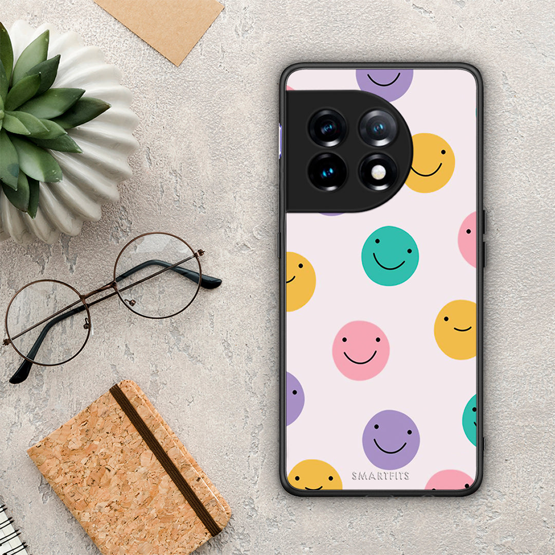 Θήκη OnePlus 11R / ACE 2 5G Smiley Faces από τη Smartfits με σχέδιο στο πίσω μέρος και μαύρο περίβλημα | OnePlus 11R / ACE 2 5G Smiley Faces Case with Colorful Back and Black Bezels