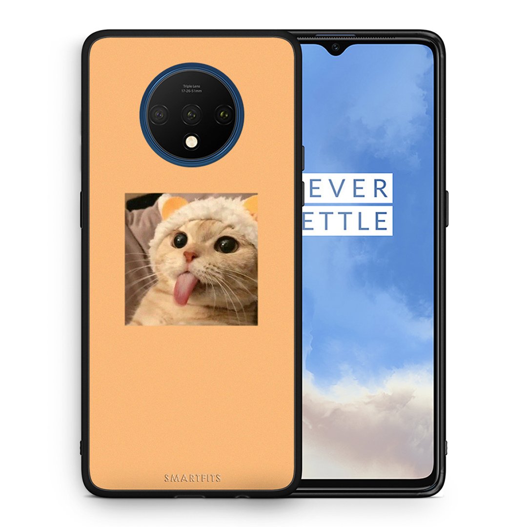 Θήκη OnePlus 7T Cat Tongue από τη Smartfits με σχέδιο στο πίσω μέρος και μαύρο περίβλημα | OnePlus 7T Cat Tongue case with colorful back and black bezels