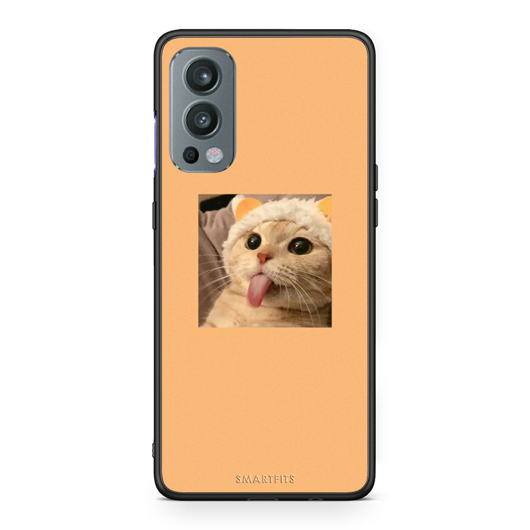 OnePlus Nord 2 5G Cat Tongue θήκη από τη Smartfits με σχέδιο στο πίσω μέρος και μαύρο περίβλημα | Smartphone case with colorful back and black bezels by Smartfits