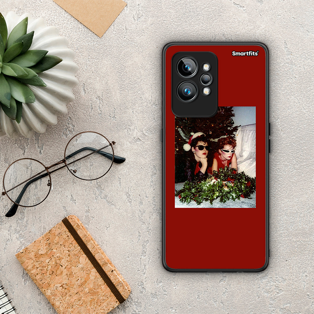 Θήκη Realme GT2 Pro Waiting For Xmas από τη Smartfits με σχέδιο στο πίσω μέρος και μαύρο περίβλημα | Realme GT2 Pro Waiting For Xmas Case with Colorful Back and Black Bezels