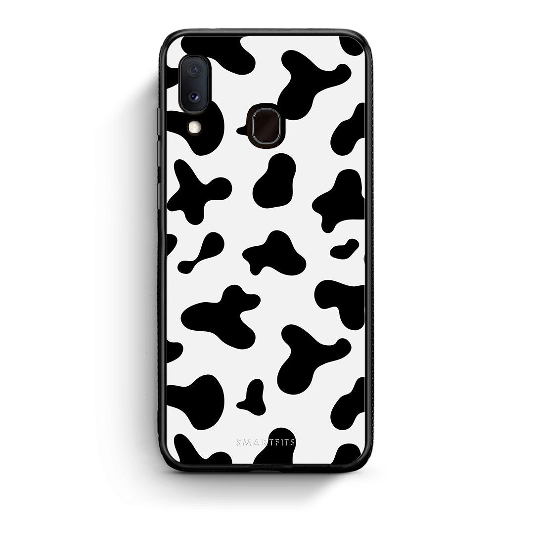 Samsung A20e Cow Print θήκη από τη Smartfits με σχέδιο στο πίσω μέρος και μαύρο περίβλημα | Smartphone case with colorful back and black bezels by Smartfits