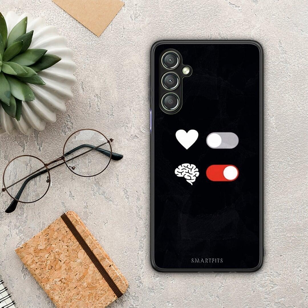 Θήκη Samsung Galaxy A24 4G Heart Vs Brain από τη Smartfits με σχέδιο στο πίσω μέρος και μαύρο περίβλημα | Samsung Galaxy A24 4G Heart Vs Brain Case with Colorful Back and Black Bezels