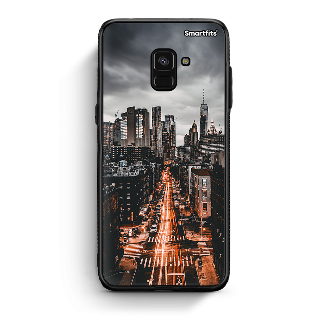 Samsung A8 City Lights θήκη από τη Smartfits με σχέδιο στο πίσω μέρος και μαύρο περίβλημα | Smartphone case with colorful back and black bezels by Smartfits