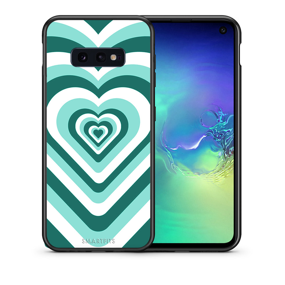 Θήκη Samsung S10e Green Hearts από τη Smartfits με σχέδιο στο πίσω μέρος και μαύρο περίβλημα | Samsung S10e Green Hearts case with colorful back and black bezels