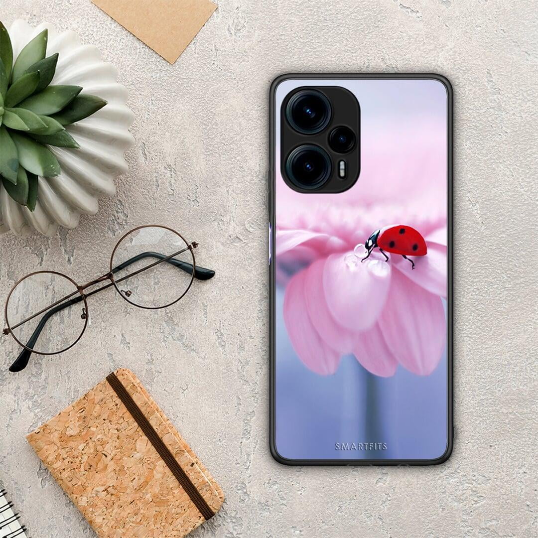 Θήκη Xiaomi Poco F5 5G Ladybug Flower από τη Smartfits με σχέδιο στο πίσω μέρος και μαύρο περίβλημα | Xiaomi Poco F5 5G Ladybug Flower Case with Colorful Back and Black Bezels