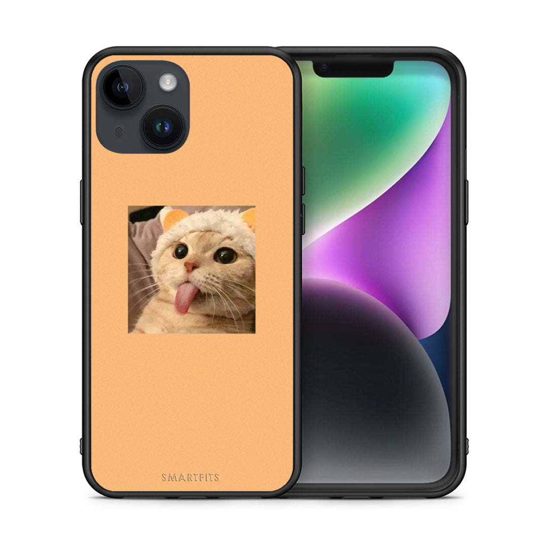 Θήκη iPhone 15 Cat Tongue από τη Smartfits με σχέδιο στο πίσω μέρος και μαύρο περίβλημα | iPhone 15 Cat Tongue case with colorful back and black bezels